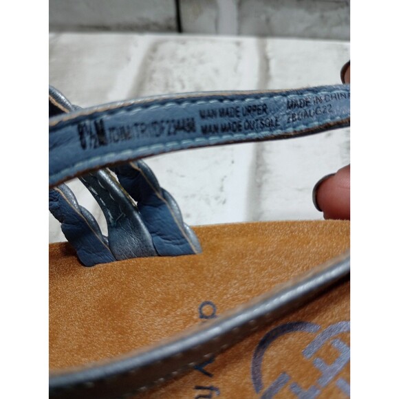 Daisy Fuentes Womens Size 8.5M Rhinestone Blue Strappy Sandals - Picture 8 of 9